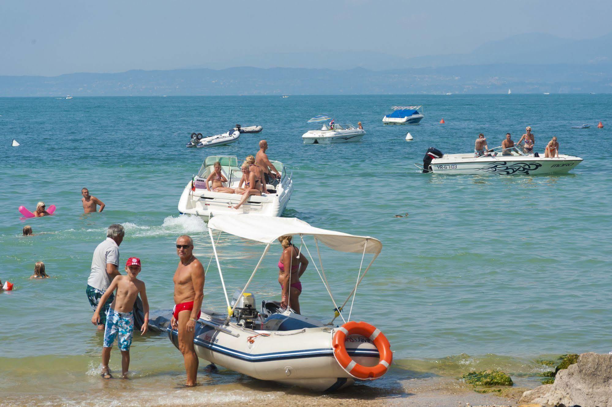 Happy Camp Mobile Homes In Camping Cisano San Vito Bardolino Exterior foto